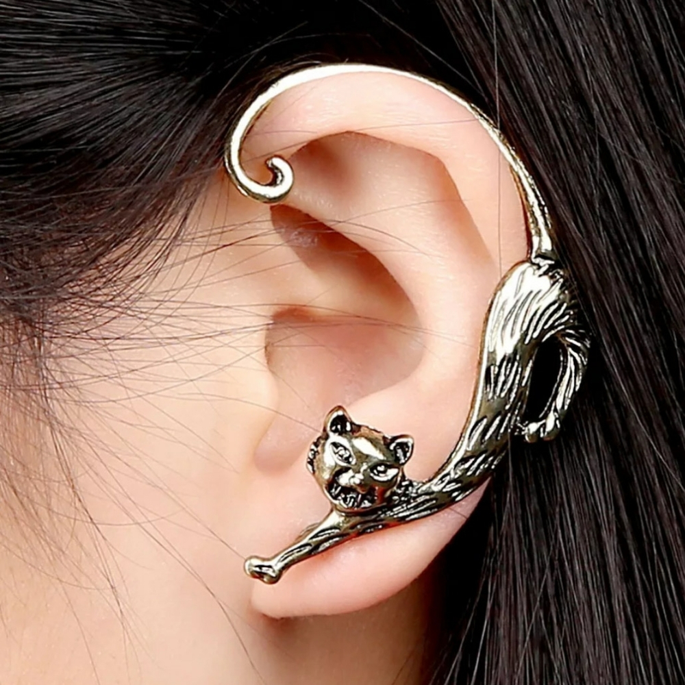 🎀Cat Crawler Stud Cuff Earring